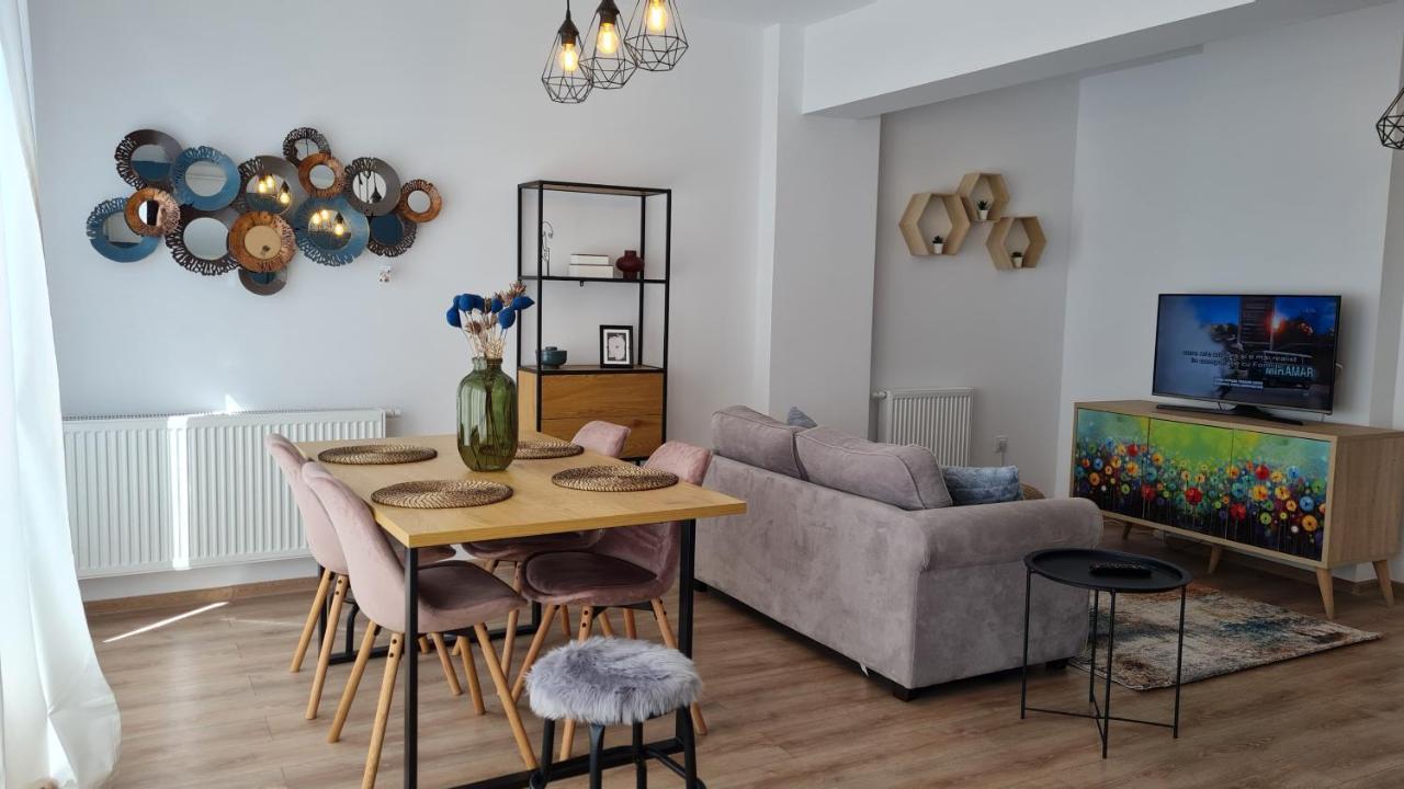 Jasmine Residence New Duplex Apartment ブラショフ エクステリア 写真